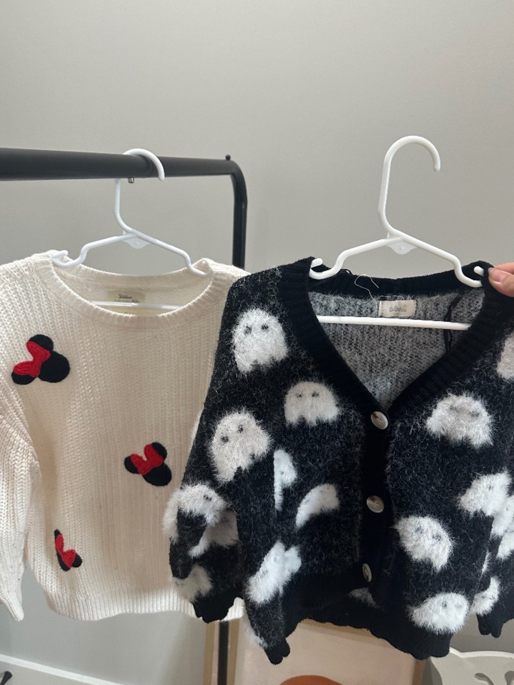 5T Sweater bundle (Minnie Mouse & Ghosts)